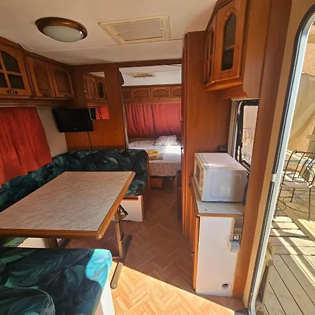 Kamp alanı Caravane Et Jardin