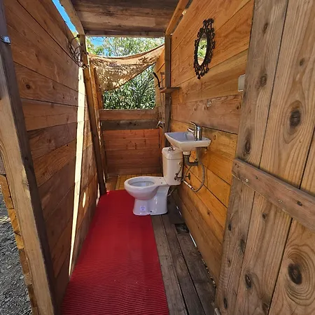 Caravane Et Jardin *